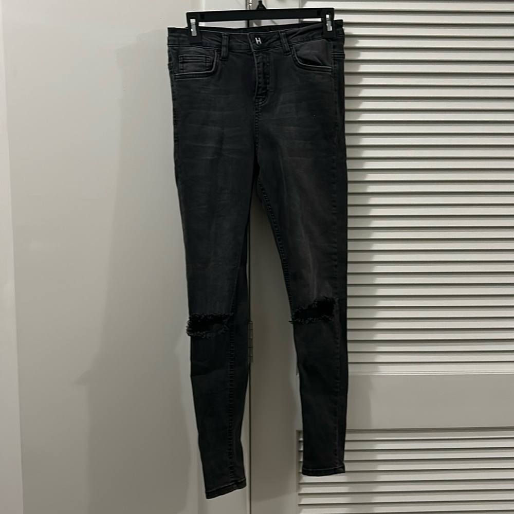 Hera London jeans, charcoal grey, Men’s 28”waist x 27” inseam. Cotton/Lycra